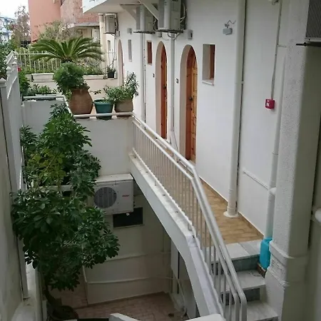Hotel Lovely Holidays